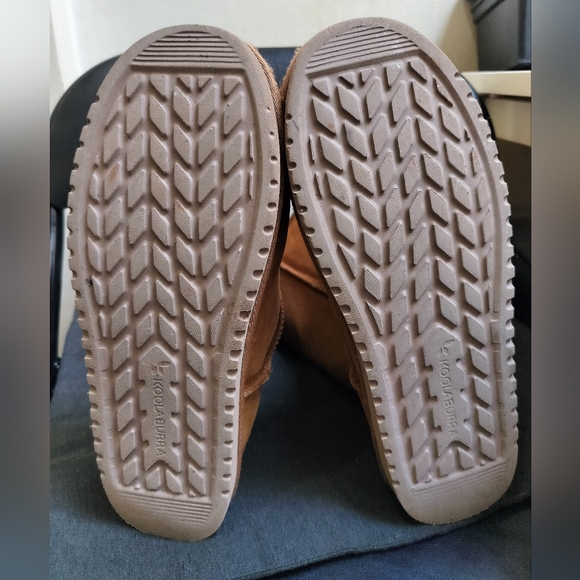 Koolaburra by UGG, size 9 Boots - Picture 3 of 3